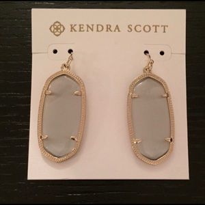 Kendra Scott Elle Earrings in Ivory (Clear)